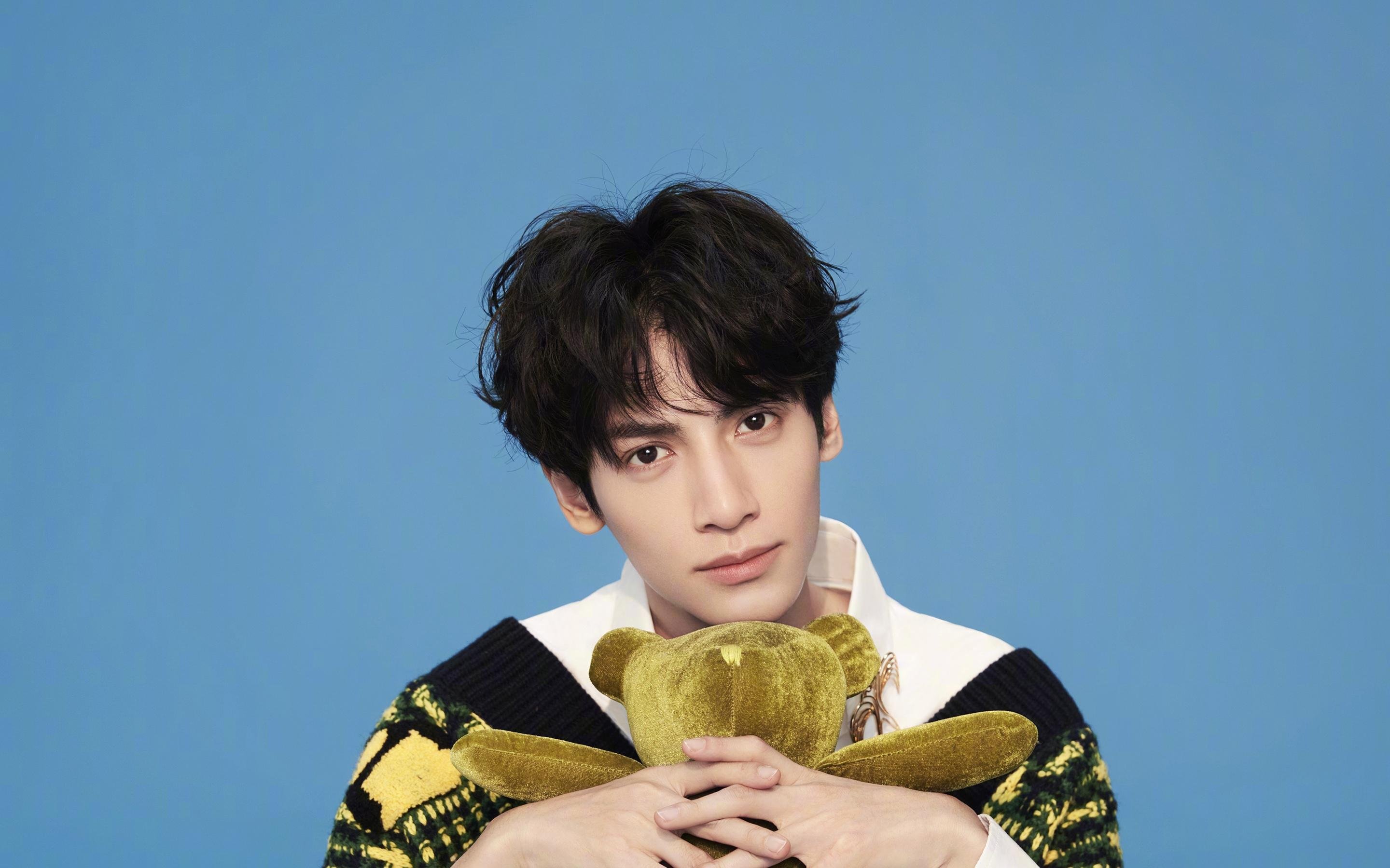 开云体育客户端-决赛巅峰对决，实力较量引人瞩目，决赛现场巅峰对决口号